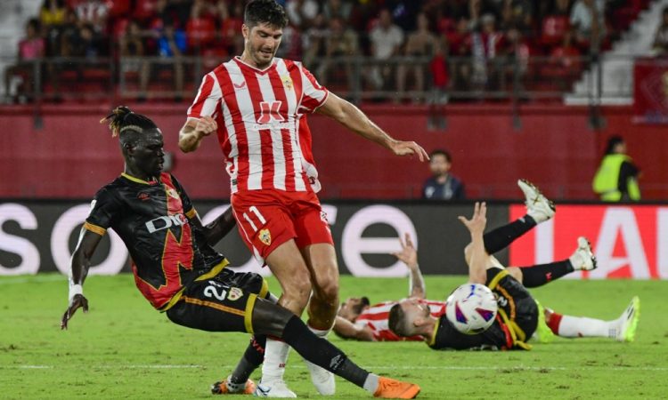Uvodne zmage v La Ligi Rayo Vallecanu in Valencii