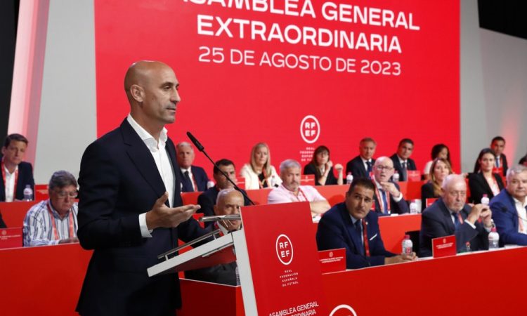 Zasuk po incidentu s poljubom na SP: Rubiales ne bo odstopil