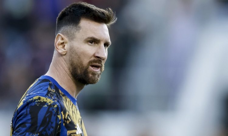 Messi, Haaland in Bonmati med glavnimi nominiranci za zlato žogo