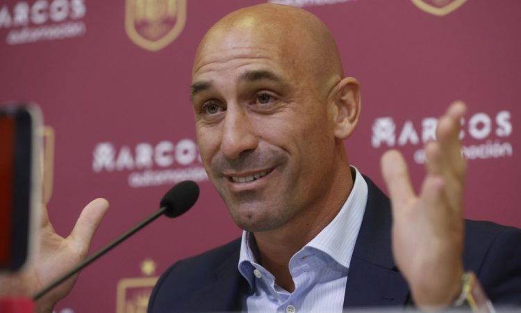 Rubiales ni več predsednik RFEF niti podpredsednik Uefe