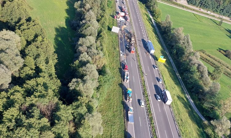 Prometno nesrečo na ljubljanski obvoznici povzročil slovaški voznik tovornjaka