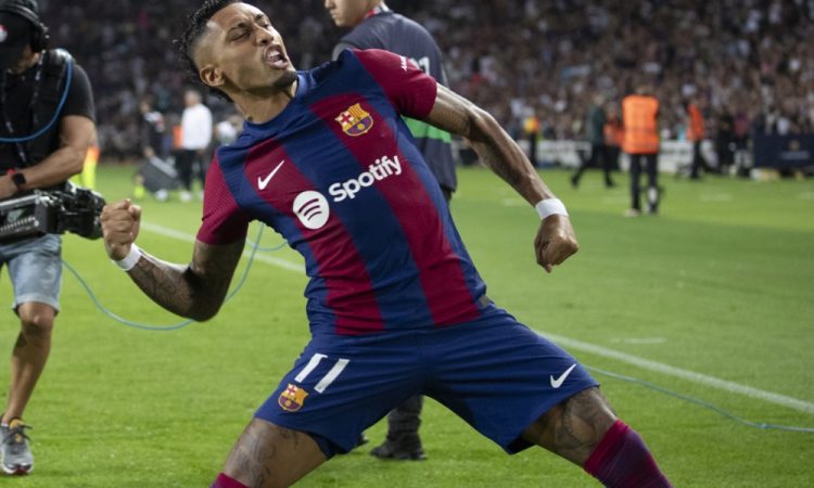 Barcelona po zmagi nad Betisom na vrhu pred Realom