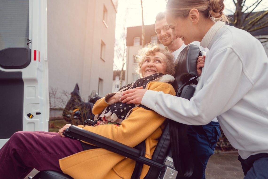 Zagovornik s priporočili za drugačen Zakon o osebni asistenci