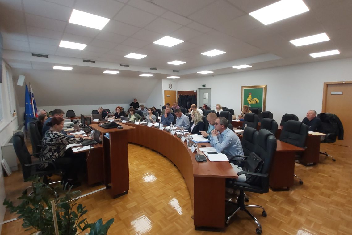 Svetniki v Šentjerneju konstruktivni na prvi seji po počitnicah 