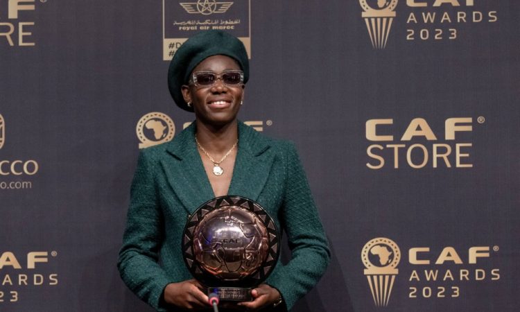 Asisat Oshoala in Victor Osimhen najboljša na črni celini
