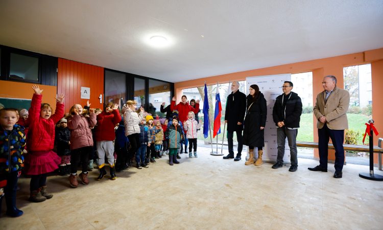 Gorenjska banka in MK Group z donacijo 150 tisoč evrov omogočili prenovo 7 vrtcev po vsej Sloveniji