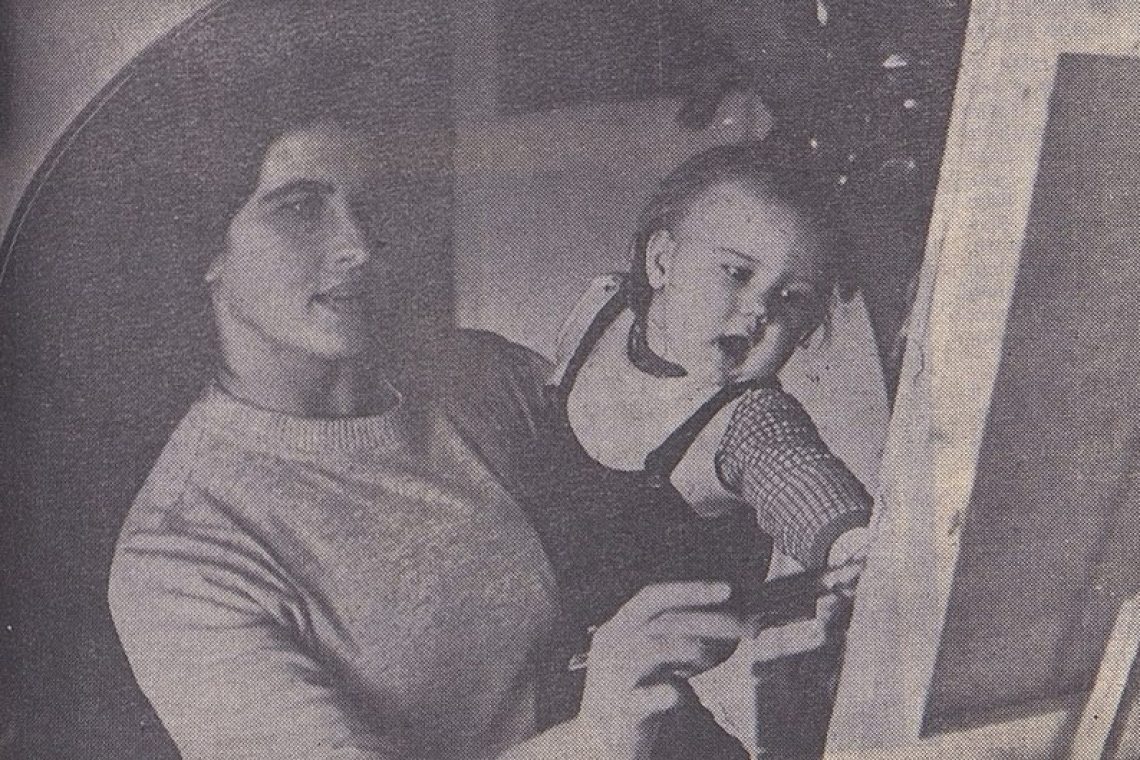 Dora Plestenjak s sinom Domnom Slano.
