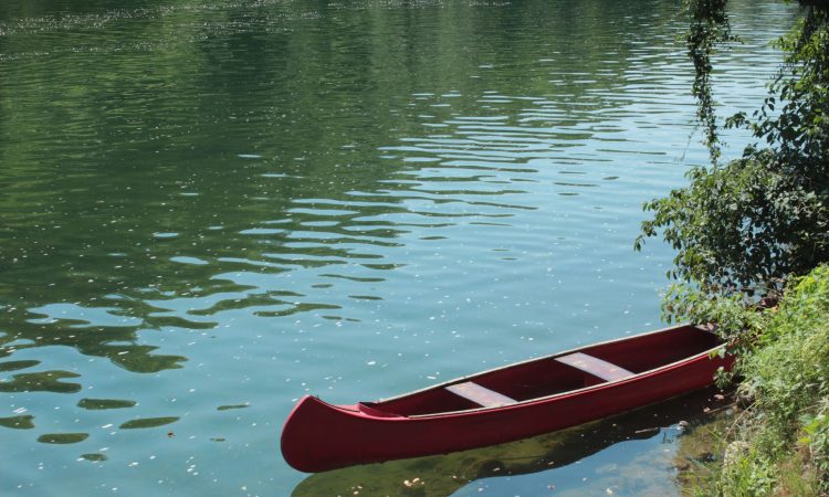 V bližini naselja Gradac v reki Kolpi našli okostje