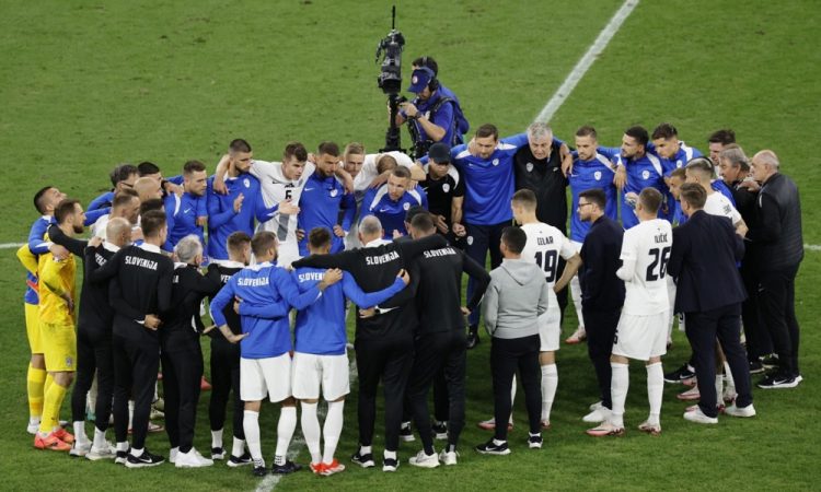 Slovenski nogometaši danes na Kongresnem trgu