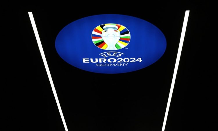 Uefa svari pred ilegalnimi vstopnicami