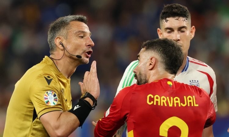 Slovenski sodnik Vinčić glavni sodnik na prvi polfinalni tekmi EP