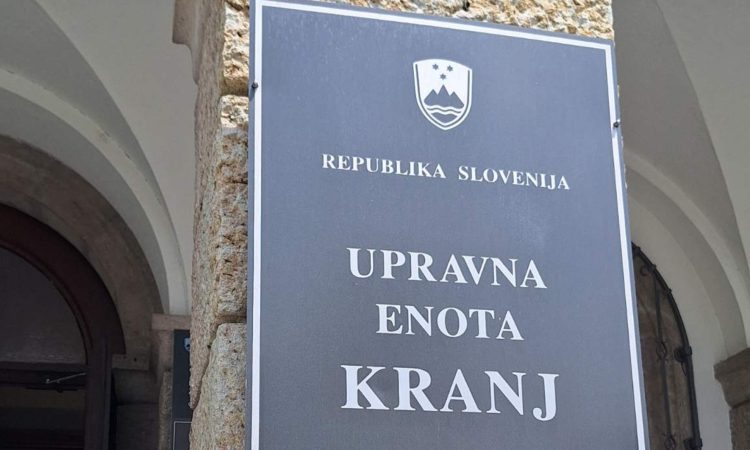 Upravne enote bodo lahko delovale hitreje