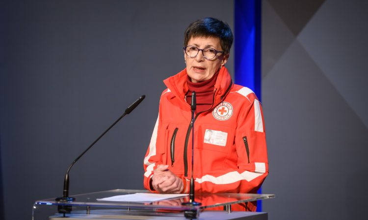 Rdeči križ po lanskih ujmah razdelil za 12 milijonov evrov pomoči