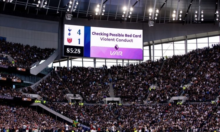 Tottenham kaznovan z 20.000 funti zaradi obnašanja svojih igralcev