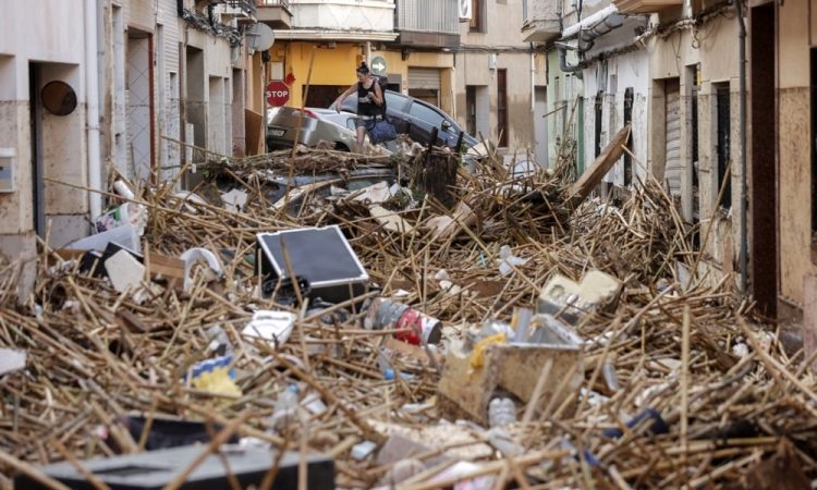 Število smrtnih žrtev poplav v Španiji narašča