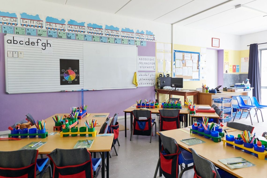 Po podatkih šolskega ministrstva nekaj šol zaradi groženj odpovedalo pouk