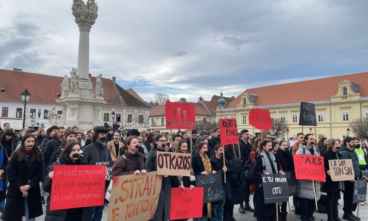 Študenti v Osijeku na protestu sporočili: 