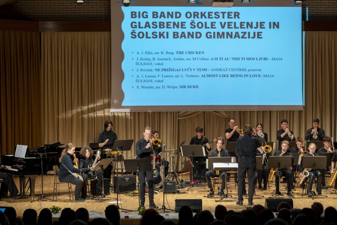 Dobrodelni koncert Gimnazije ŠC Velenje združil umetnost in solidarnost
