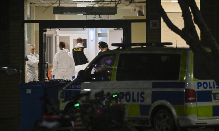Najhujše streljanje v zgodovini Švedske zahtevalo najmanj deset življenj
