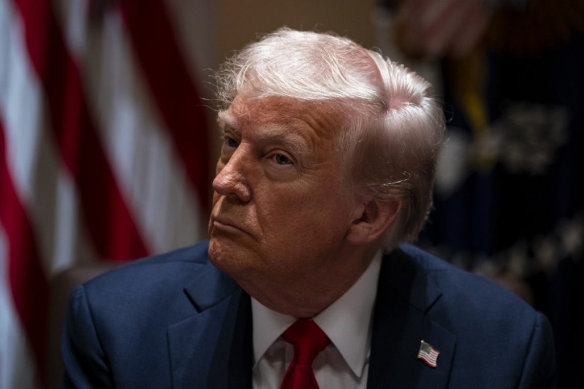 Trump napovedal 25-odstotne carine na izdelke iz EU