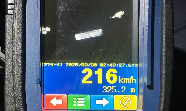 Na štajerski avtocesti vozil kar 216 kilometrov na uro