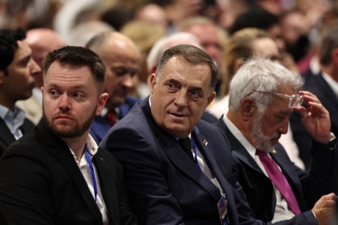 Dodik sporočil, da je v Moskvi