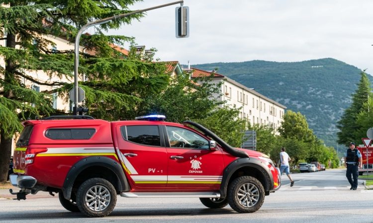 Ponoči zagorelo v poslovnem objektu na območju Vrhnike