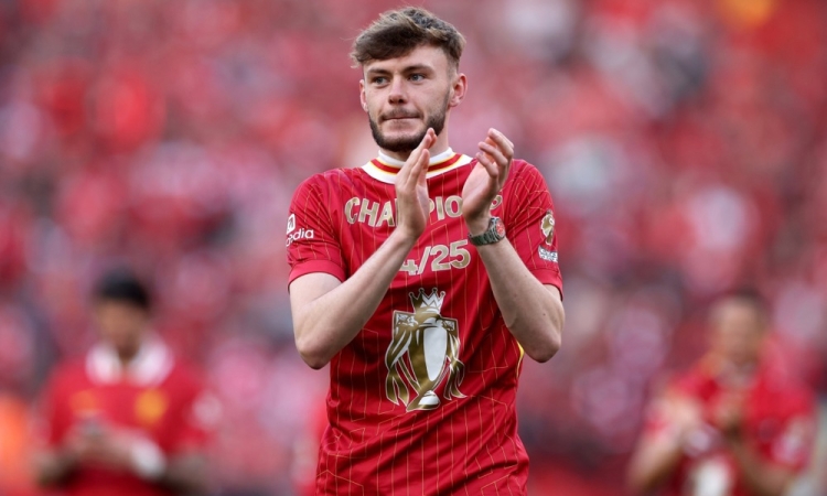 Liverpool ob odhodu Alexander-Arnolda podaljšal z Bradleyjem