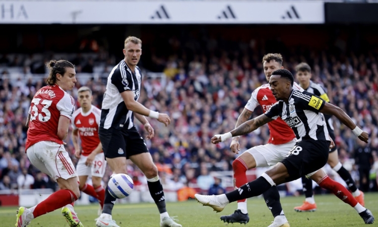 Arsenal po zmagi nad Newcastlom v ligo prvakov