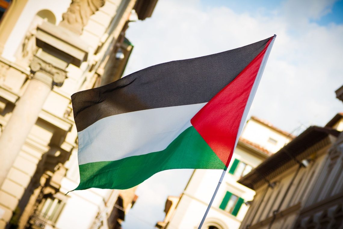 Palestinec v Sloveniji trdi, da ga Sova pritiska zaradi zavrnitve sodelovanja