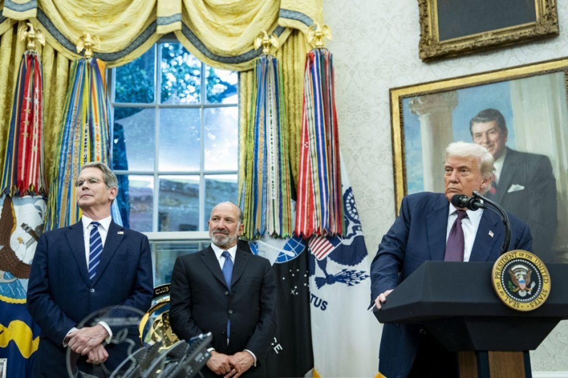 Trump uveljavil nove carine za desetine držav, poudaril ameriški protekcionizem