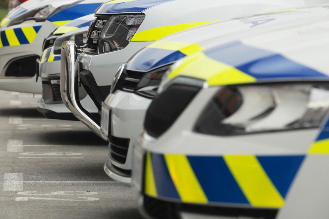Na Gorenjskem v okvinku zapeljal v nasprotno smer in še ena nevarna vožnja brez dovoljenja
