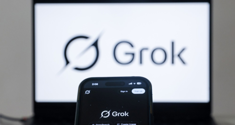 Omrežje X blokiralo ustvarjanje seksualiziranih podob v aplikaciji Grok