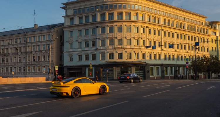 Porsche lani prodal desetino manj vozil, največji padec na Kitajskem