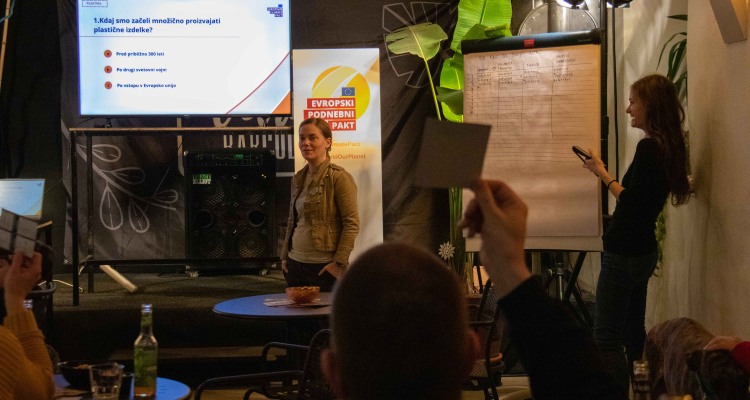 V Mariboru pub kviz o podnebju združil znanje in druženje