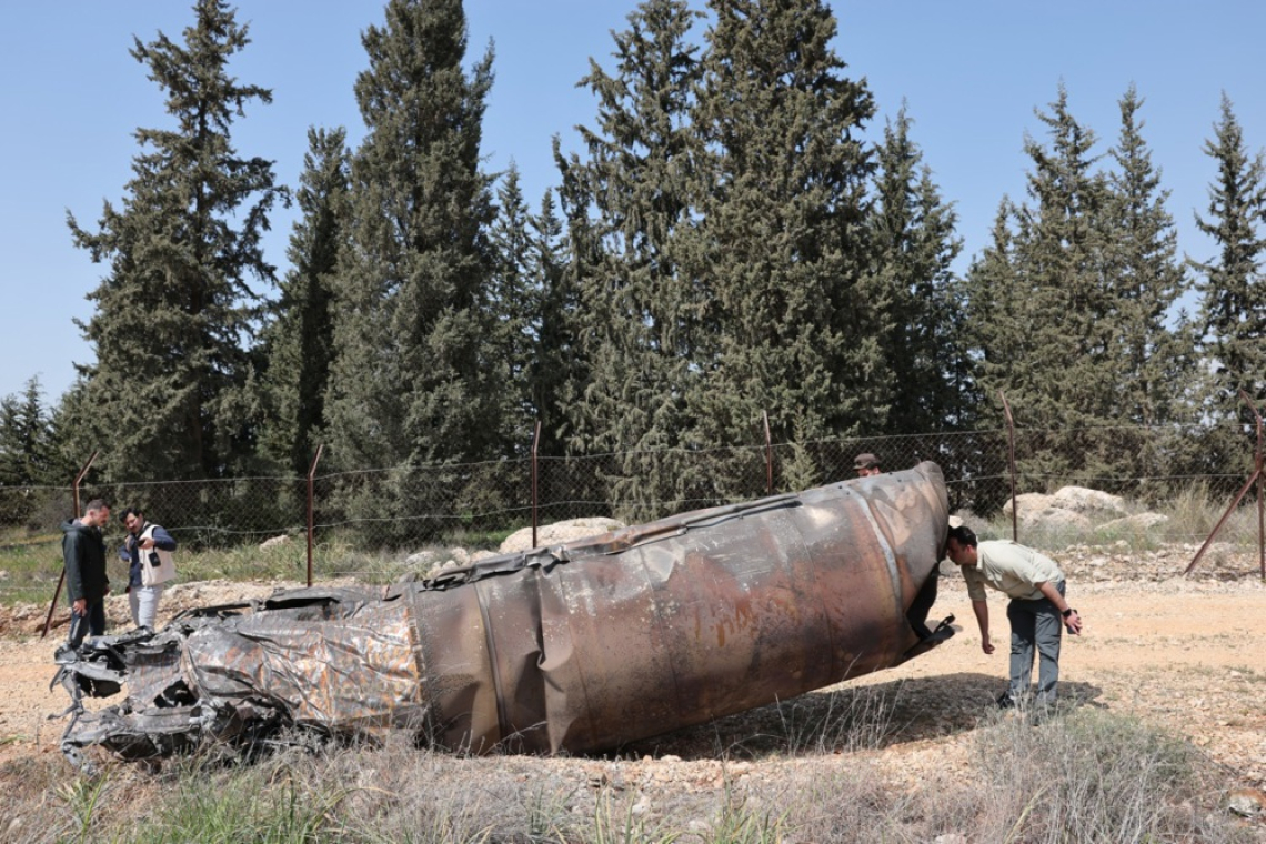 ZDA in Izrael nadaljujeta napade na Iran, ta odgovarja z raketami in dron