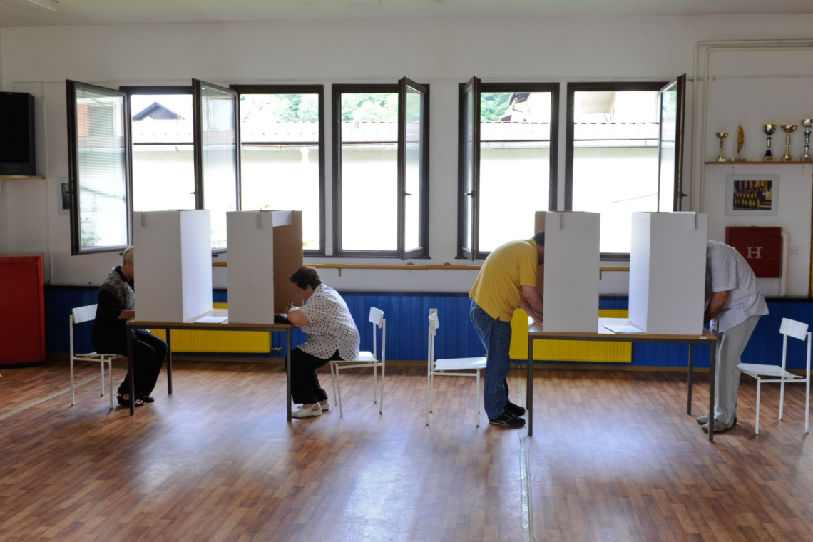Analiza soočenja v Kopru razkriva različne retorične sloge kandidatov