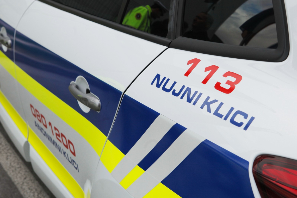 Na dolenjski avtocesti vozil 216 kilometrov na uro